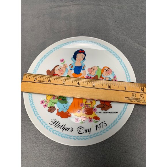 Disney Family Collector Series Mothers Day 1975 Plate - Picture 3 of 9
